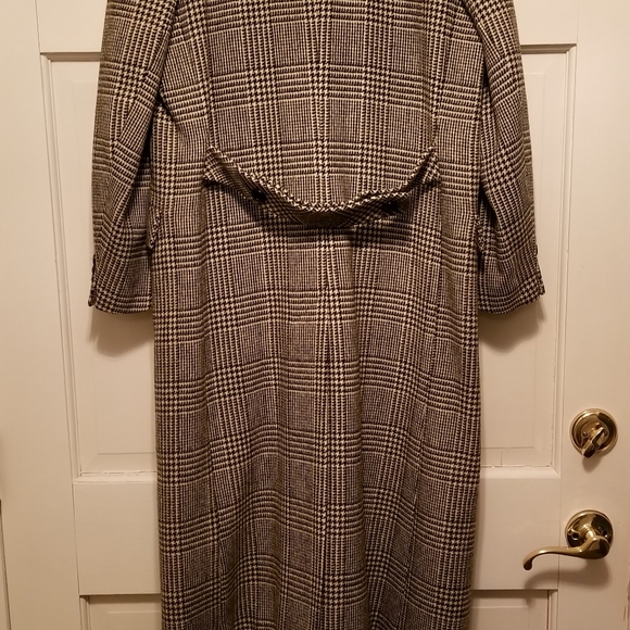 Womens coat - Picture 4 of 4